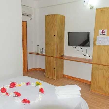 Chao Guest House Maafushi Exterior photo